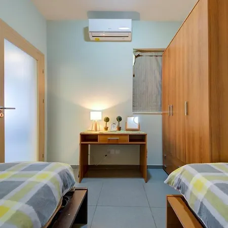 Sliema 2 Bedroom Close To Seafront Exterior photo