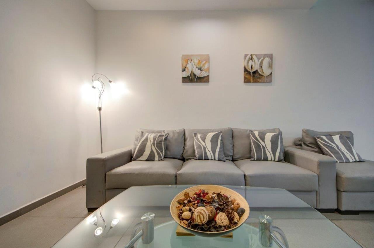 2 Bedroom Close To Seafront